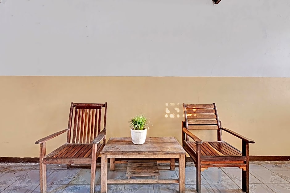 SPOT ON 92983 Hotel Ayu