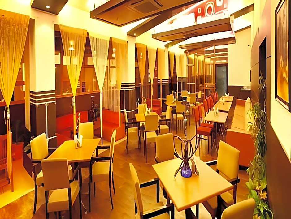 Hotel Brijwasi Royal