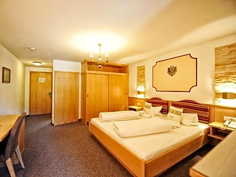 Comfort Double Room with Mountain View