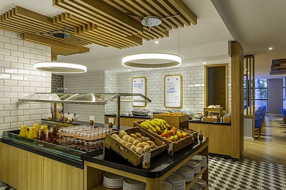 Holiday Inn Express Dublin-Airport By IHG