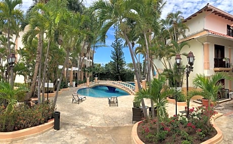 The MT Hotel Plaza Brisas