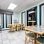 Super 8 by Wyndham Raton