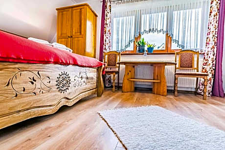One-Bedroom Apartment with Balcony