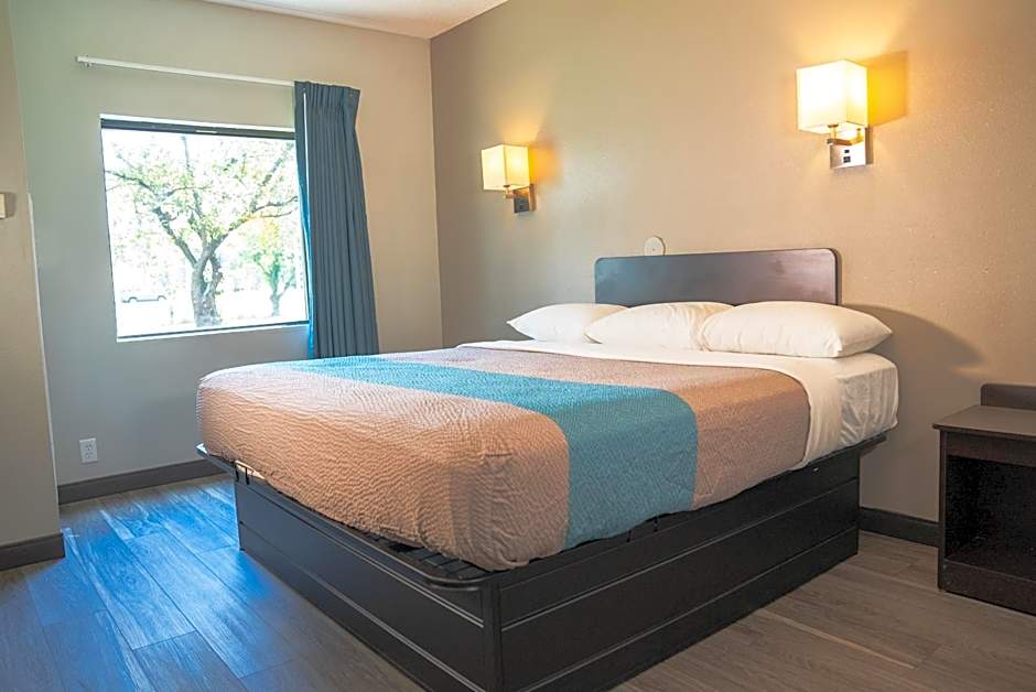 Motel 6-Caseyville, IL - Caseyville Il