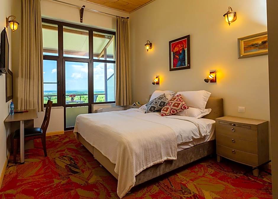 Seven Generations Winery Hotel