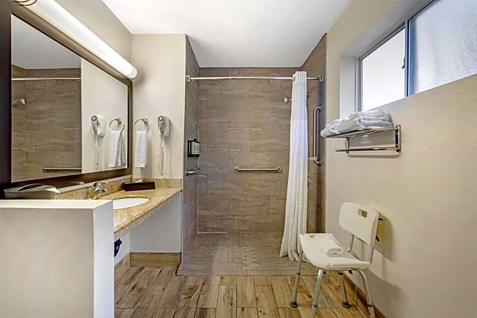 Best Western Kettleman City Inn & Suites