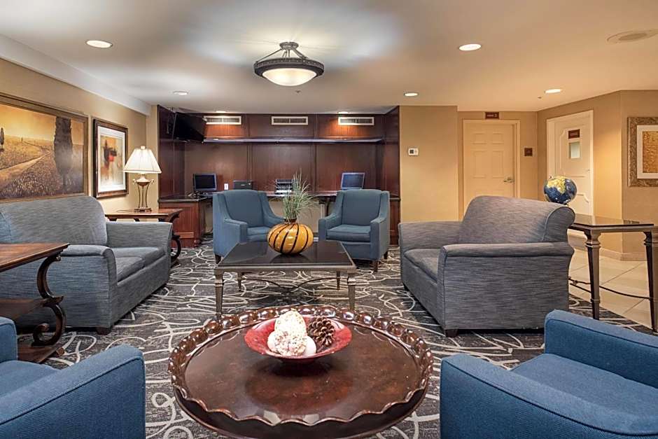 Clarion Collection Arlington Court Suites Hotel