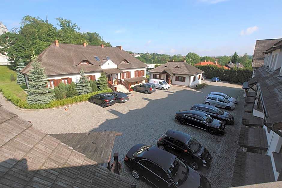 Hotel Sarmata Zespół Dworski