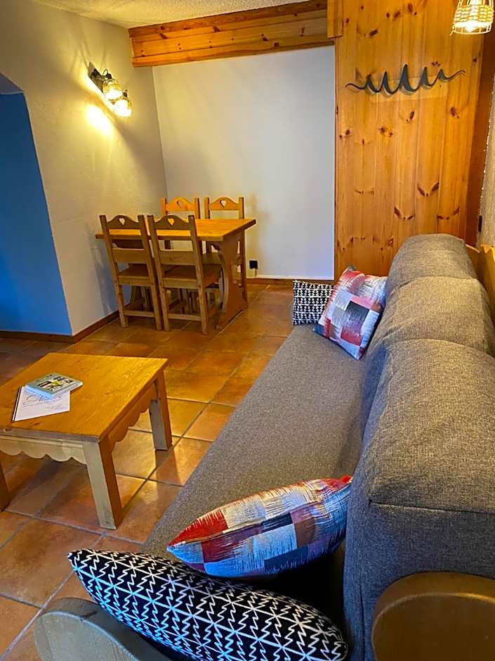 Logis Hôtel & Spa Les Autanes