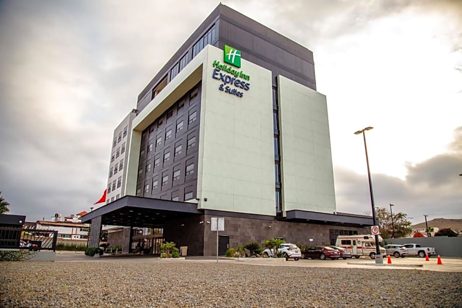 Holiday Inn Express & Suites ENSENADA CENTRO