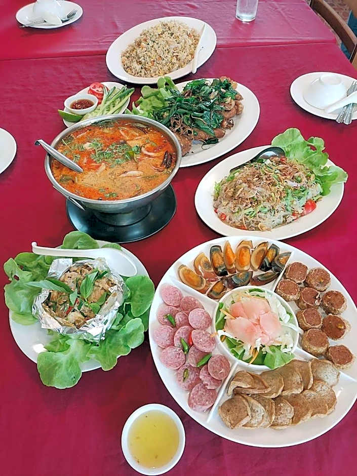 Good View Nan Restaurant & hotel
