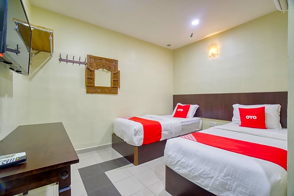 OYO 89960 Manjung Inn Hotel
