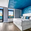 Global Luxury Suites at The Arches