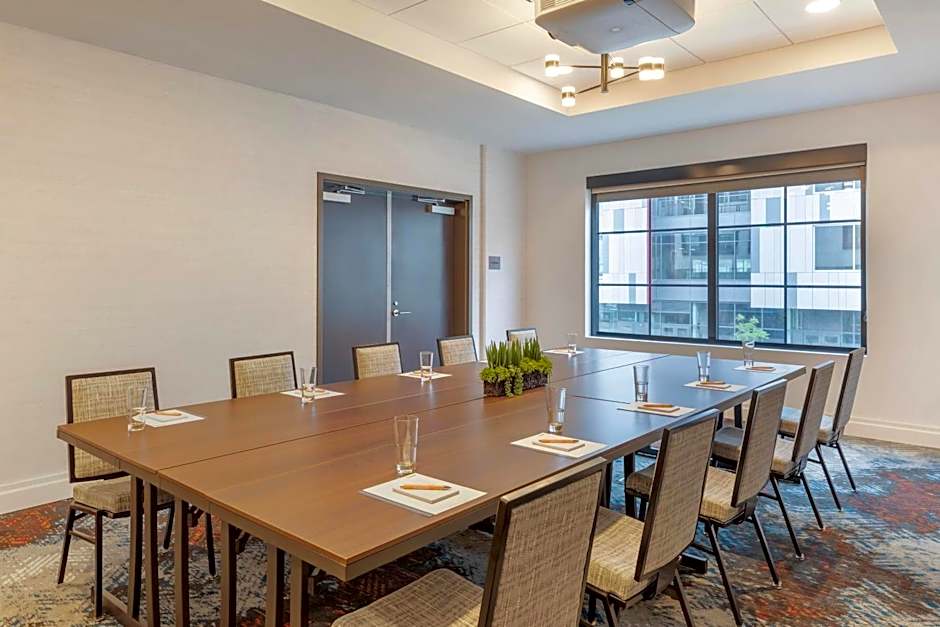 Cambria Hotel Denver Downtown RiNo