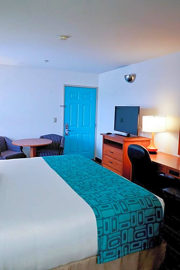 Howard Johnson by Wyndham Salinas