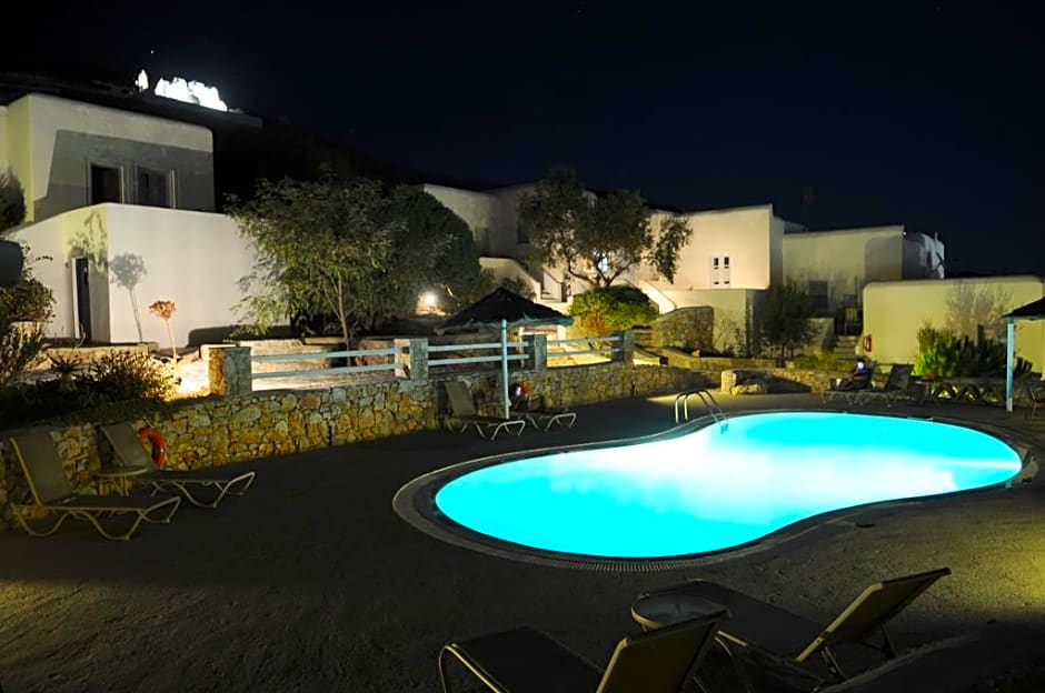 Haraki Studios & Apartments