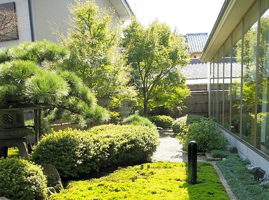 Bellevue Garden Hotel