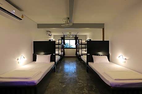 1 Person in 10-Bed Dormitory - Female Only
