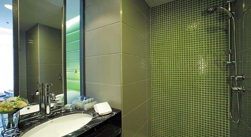 Cosmo Hotel Hong Kong