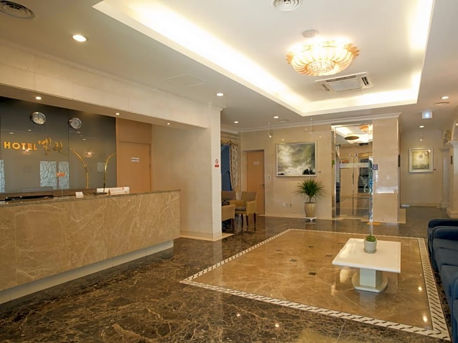 Elin Hotel