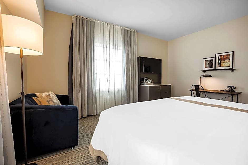 enVision Hotel Boston-Everett