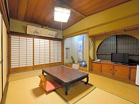 Japanese-Style Quadruple Room