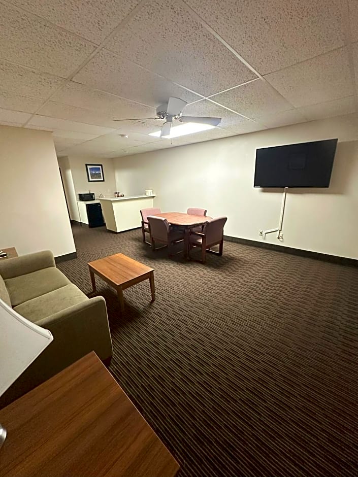Quality Inn & Suites Salina