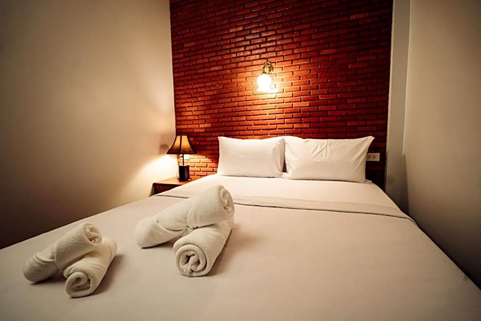 Photo 1 of 2 of Small Double Room