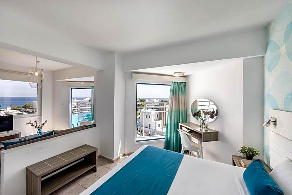 Lantiana Gardens ApartHotel