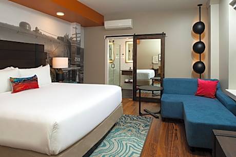 Standard King Room