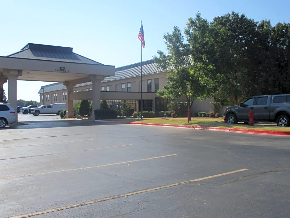 SureStay Plus Hotel by Best Western Norman