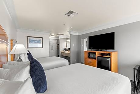 Two Queen Beds with Ocean View - (No Pets)