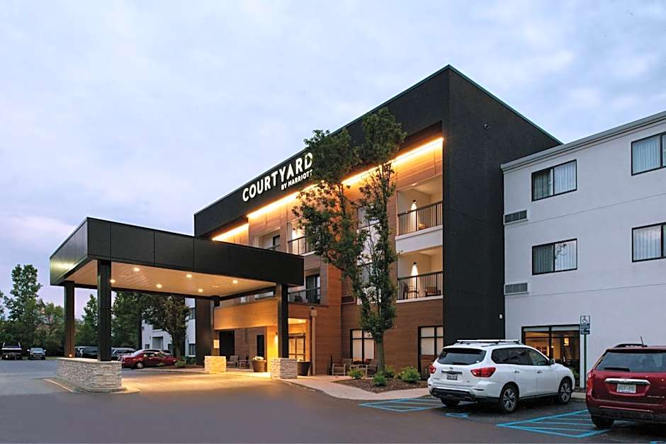 Courtyard by Marriott Detroit Utica