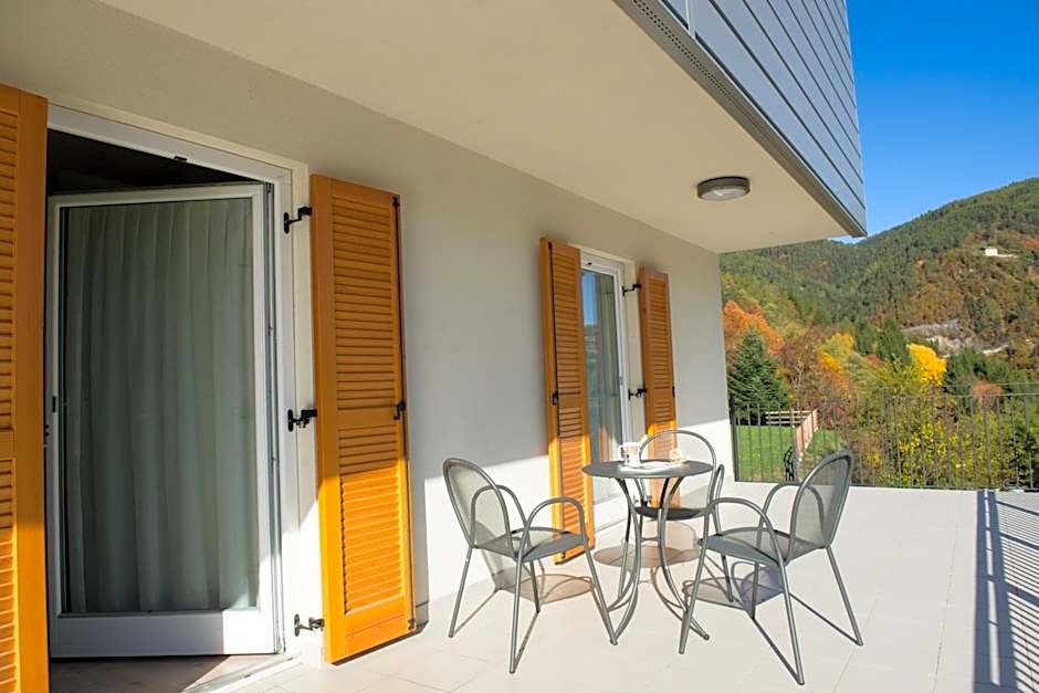 Hostel L'Ost - Ostello di Grumes