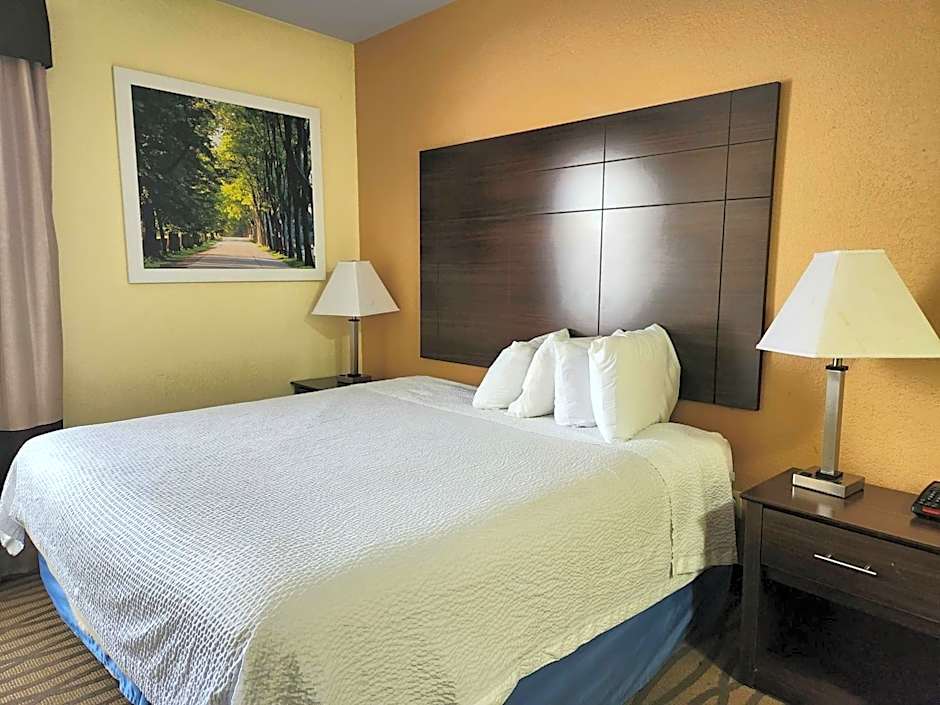 Studio 6 Suites Pasadena, TX