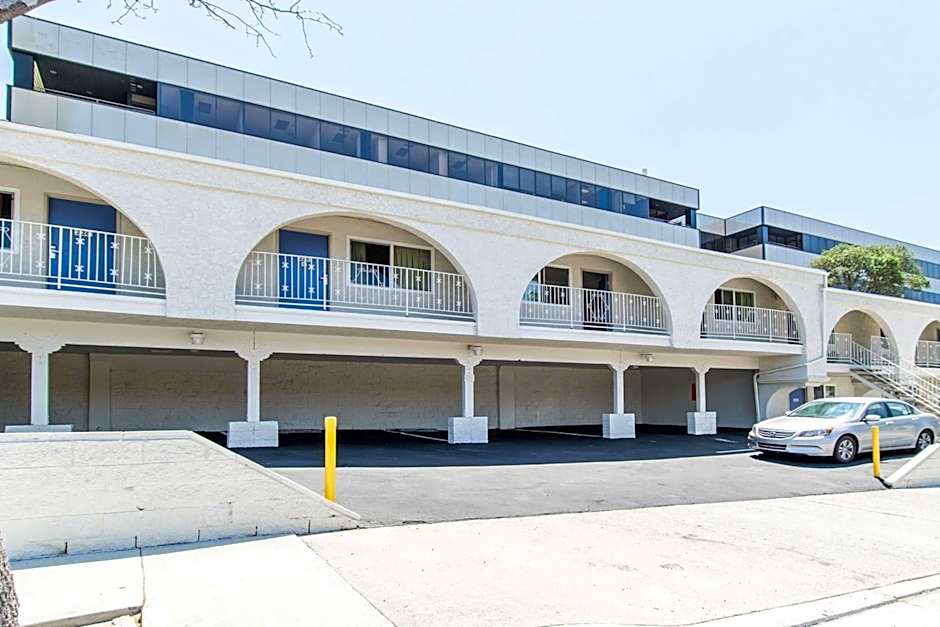 Motel 6-Orange, CA - Anaheim