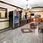 Super 8 by Wyndham Houston Hobby Airport South