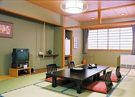 Japanese-Style Room - Smoking