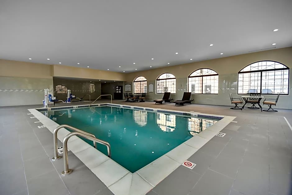 Staybridge Suites Holland By IHG