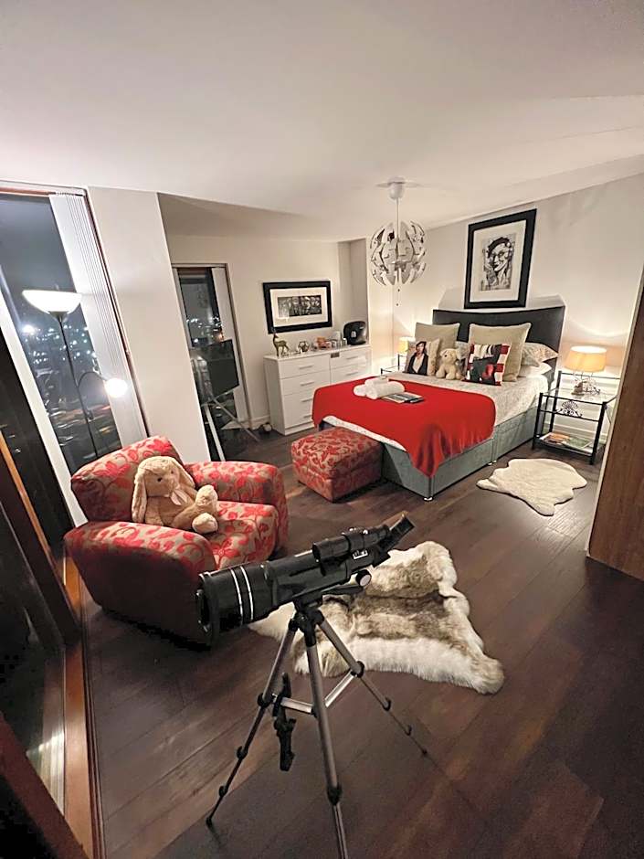 James Clow Bed & Breakfast & Apartments