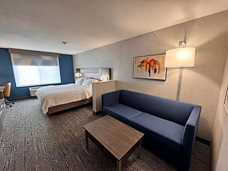 King Suite with Sofa Bed