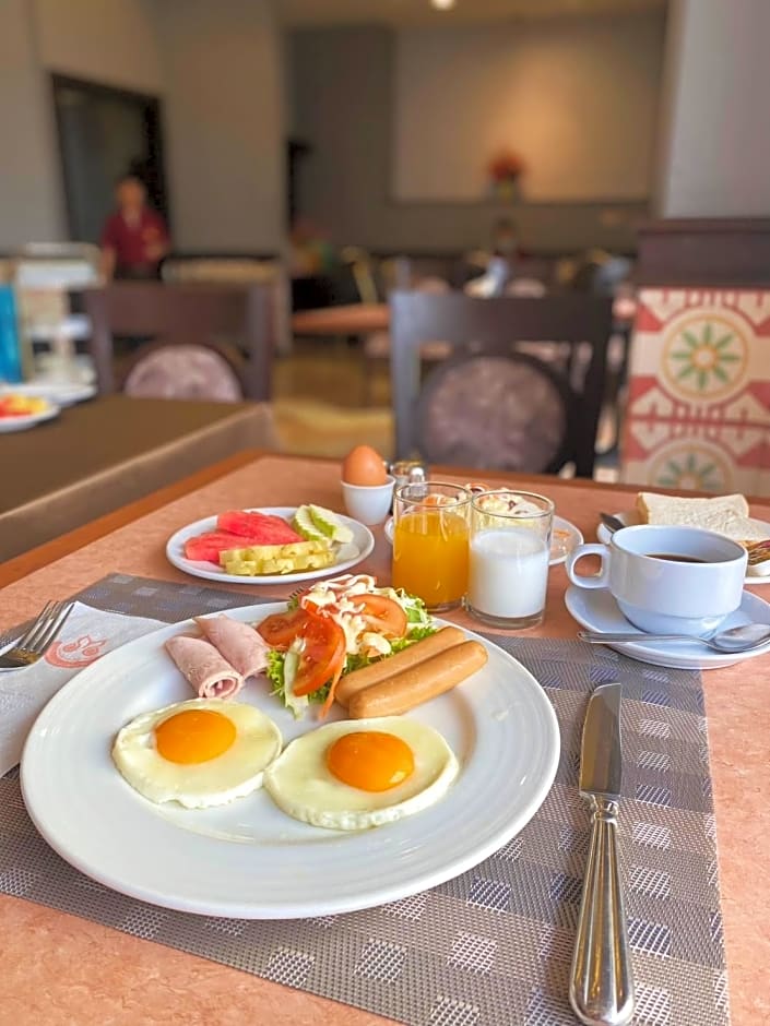 Mayflower Grande Suite Hotel