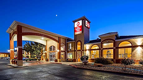 Best Western Plus Lubbock Windsor Inn