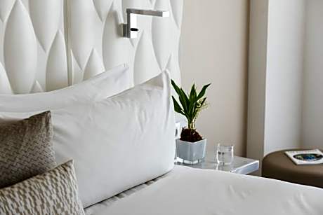 Junior Suite, 1 King, Aix-en-Provence view, Skyline view