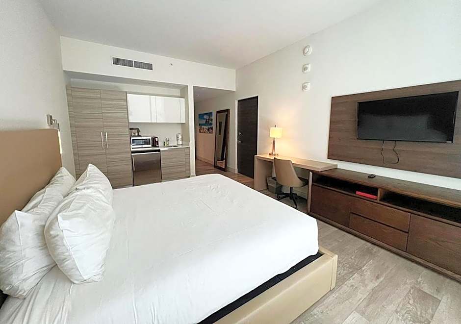 Global Rent Apart - Costa Hollywood