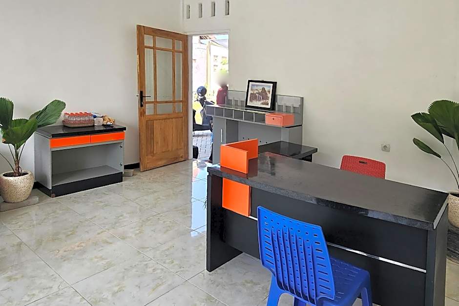 Guest House Saqeena Syariah near Blitar Park RedPartner