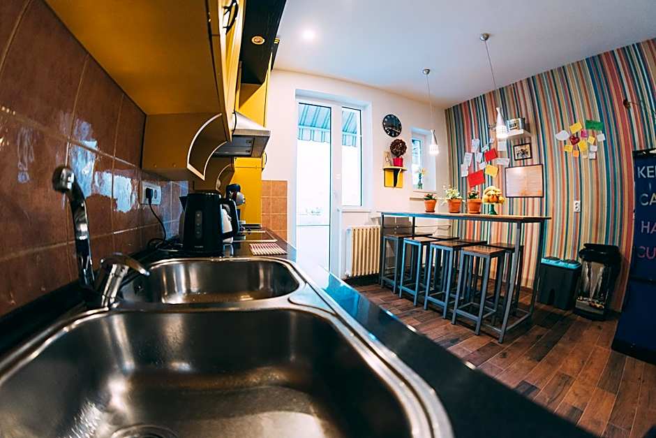Central 4 Bedroom 154m2 Apartment with terrace
