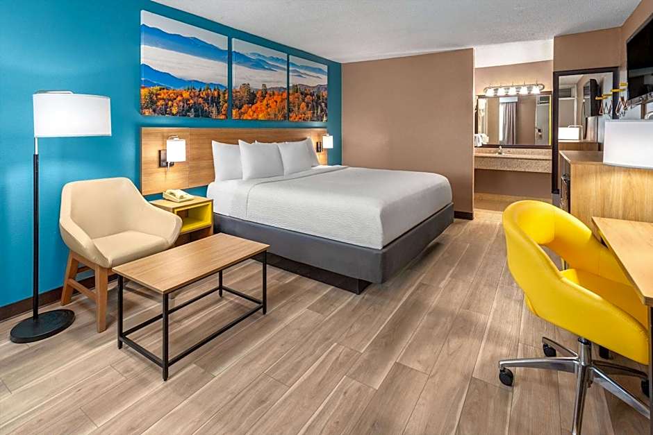 Days Inn by Wyndham Shelby