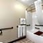 Quality Inn & Suites Metropolis I-24