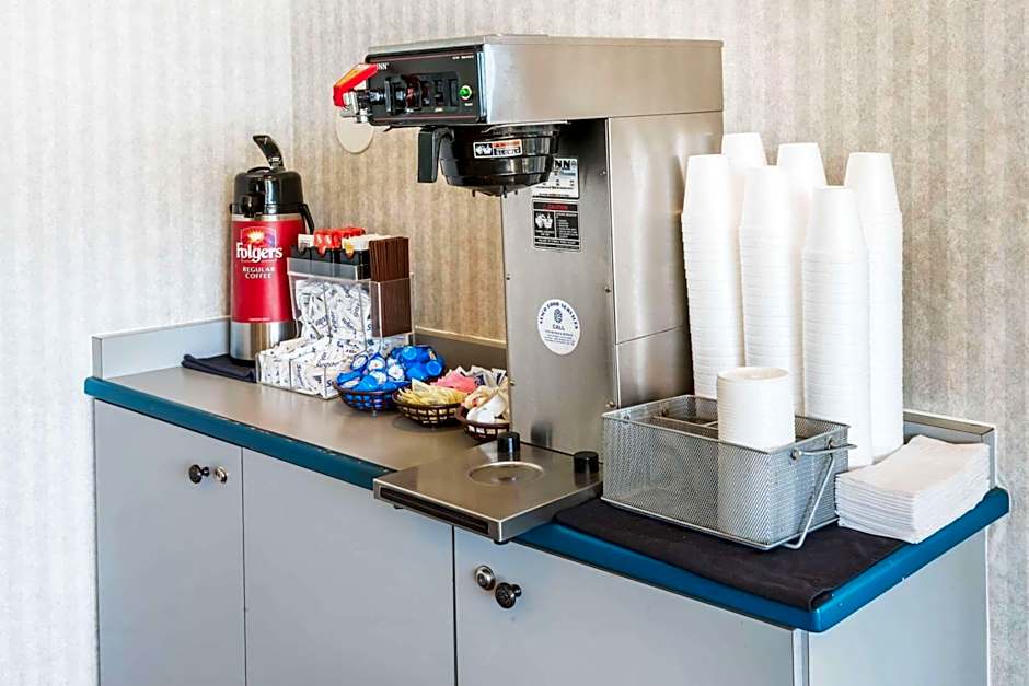 Days Inn by Wyndham Henrietta/Rochester Area